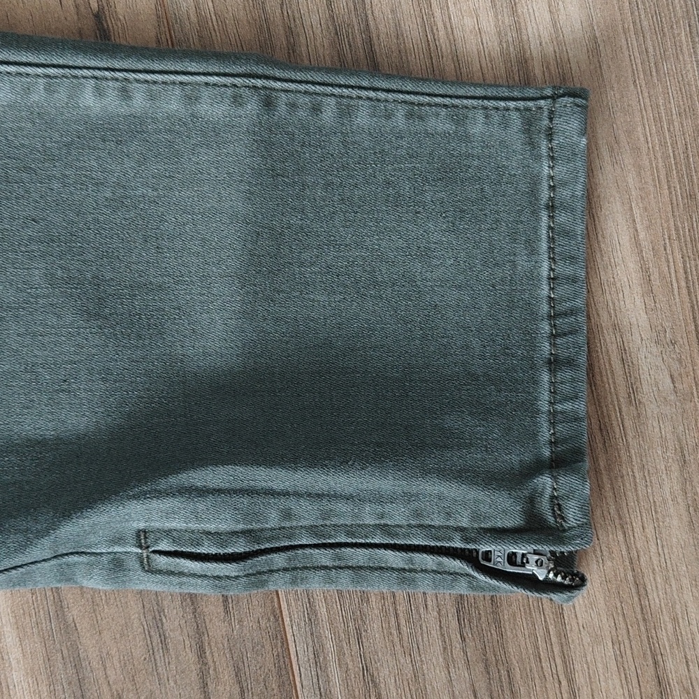 NWT Olive Ankle Zip Jeans - Picture 4 of 7